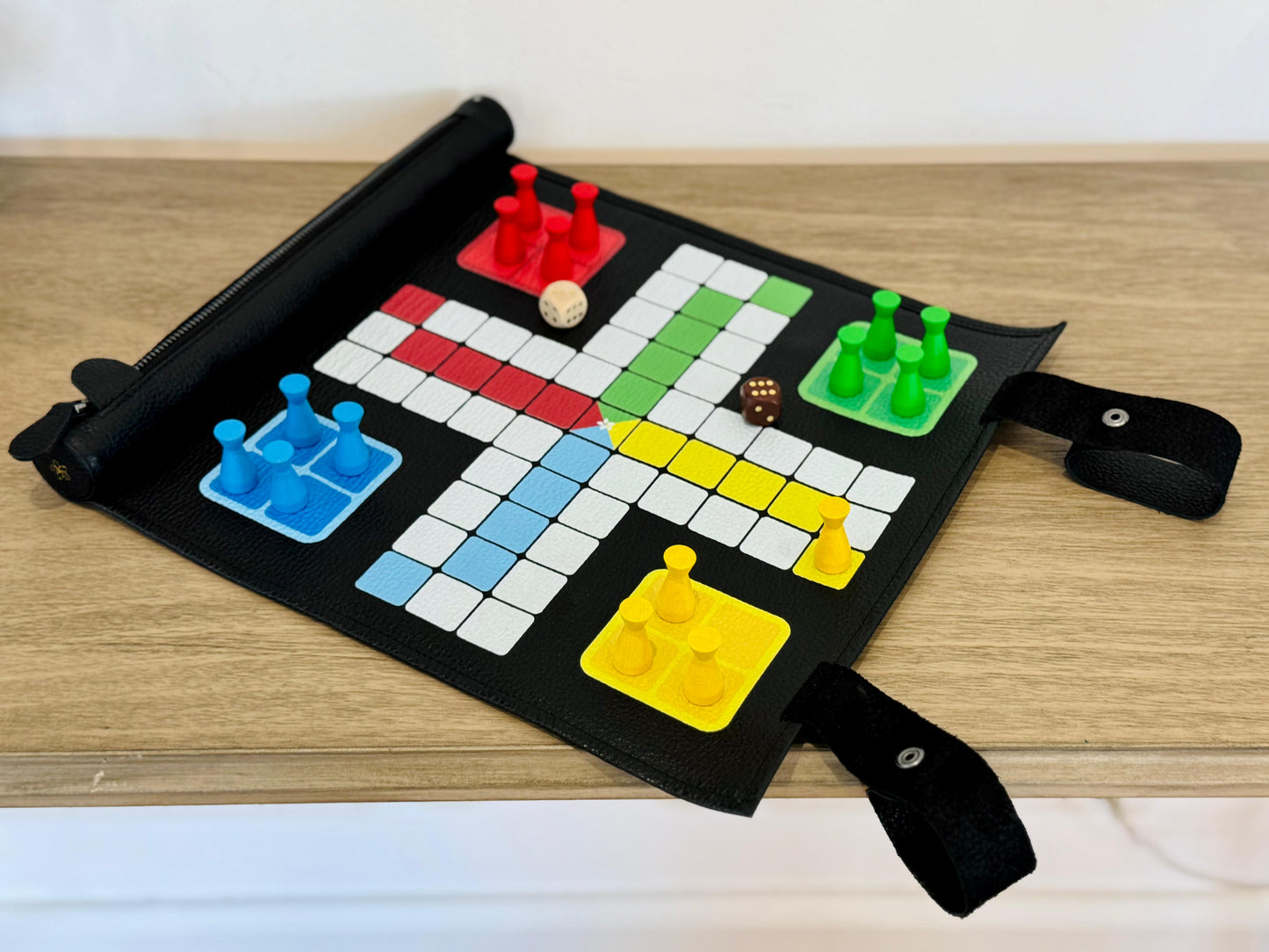 Jeu de Ludo - Tapis en cuir enroulable