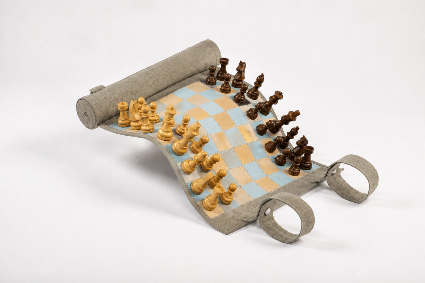 Roll Up Magnetic Leather Chess Set - Champagne
